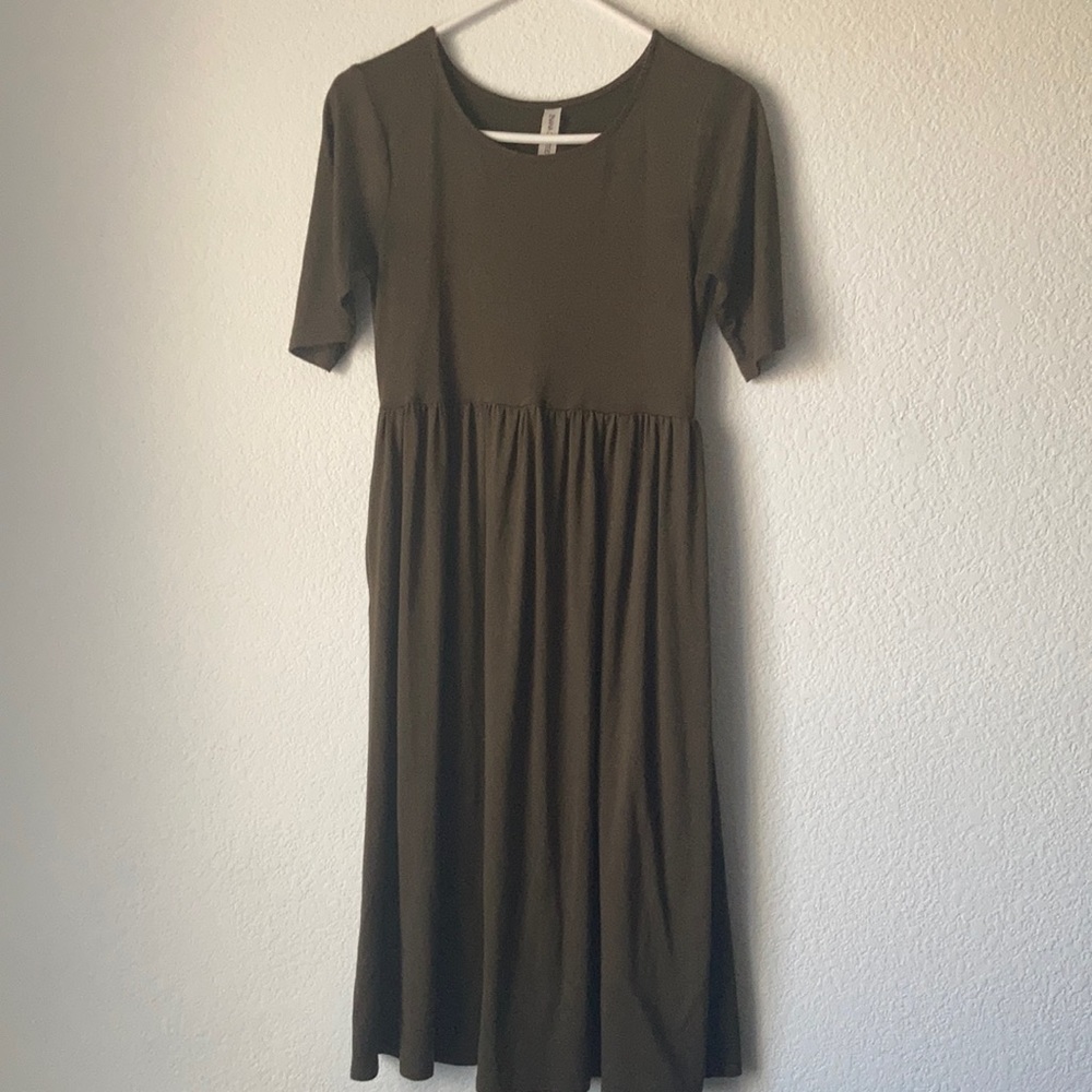 Olive green dress, with pockets! Zenana outfitters size small.
